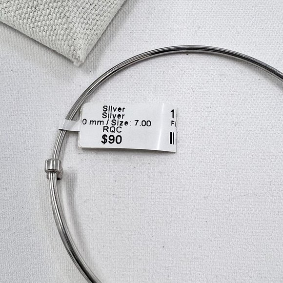 NWT - Sterling Silver Bangle 7” Bracelet w/ Heart Charm - Picture 4 of 5